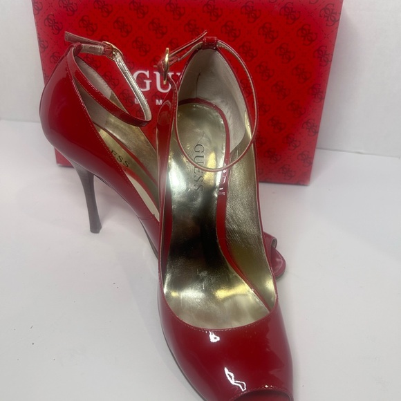 Sexy GUESS ankle strap RED patent heels - Picture 9 of 14